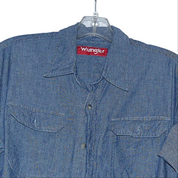 Wrangler Short Sleeved Shirt Size Medium - Picture 2 of 4